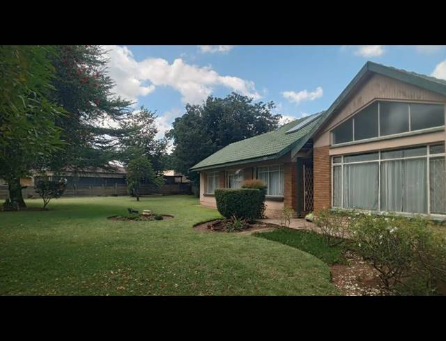 3 BEDROOM HOUSE FOR SALE IN THREE RIVERS